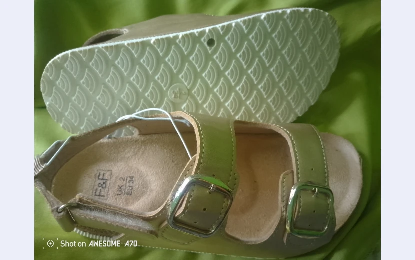 sandles