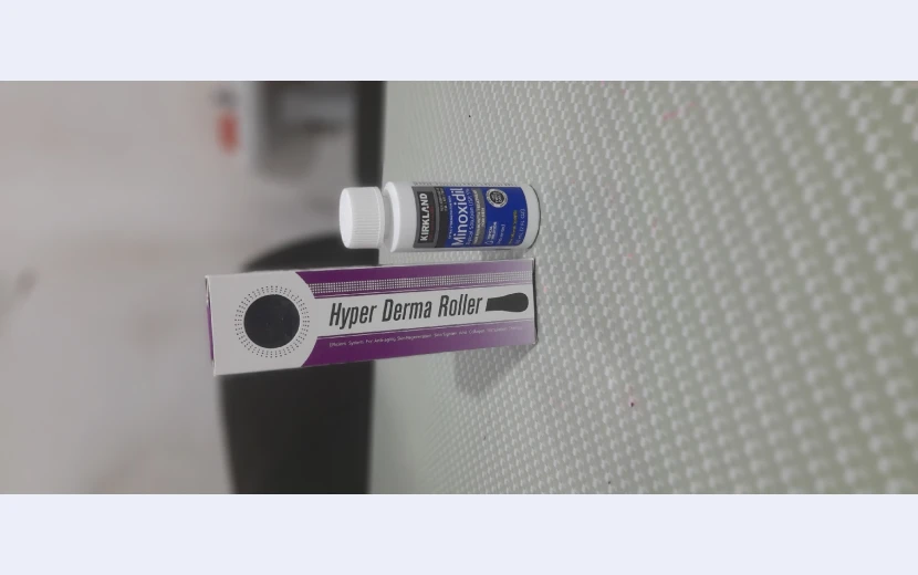 kirkland-minoxidil-and-derma-roller